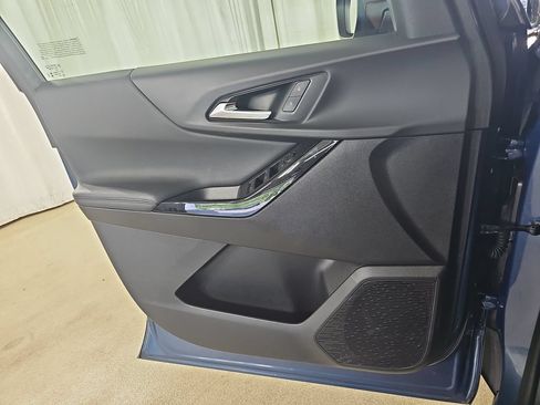 Certified 2025 Chevrolet Equinox LT AWD/4WD image 32