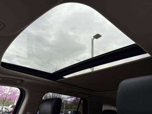 Used 2021 Ford Expedition Max Platinum image 17