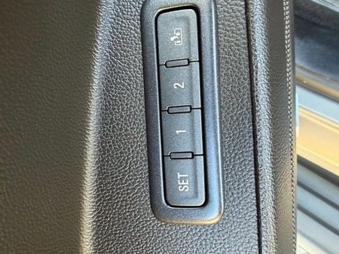 Used 2018 Chevrolet Tahoe LT w/ Luxury Package image 23