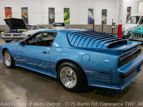 Used 1988 Pontiac Firebird Formula image 4