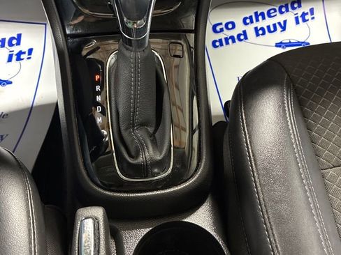 Used 2019 Buick Encore Sport Touring image 18