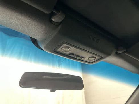 Used 2005 Ford Thunderbird RWD image 19
