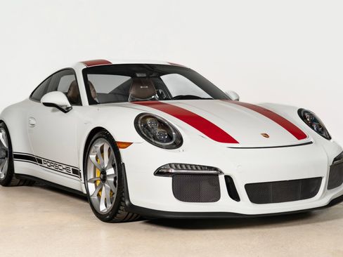 Used 2016 Porsche 911 R image 5