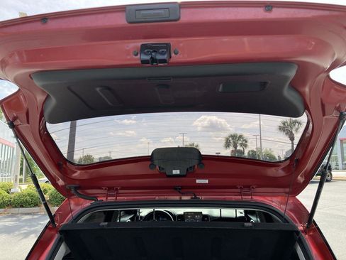 Used 2024 Hyundai Venue SEL FWD image 25