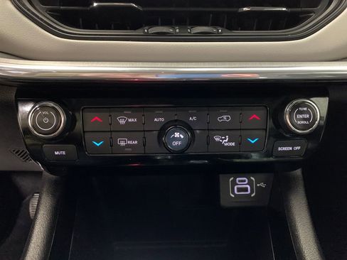 Used 2022 Jeep Compass Limited w/ Elite Group image 25