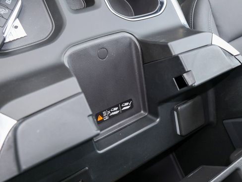 New 2026 GMC Sierra 1500 SLT image 22