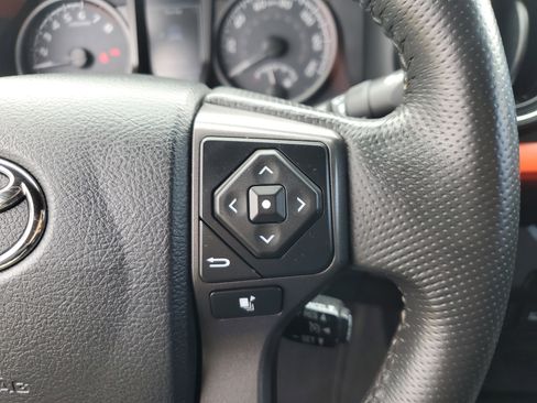 Used 2017 Toyota Tacoma TRD Sport w/ Premium & Technology Package image 26