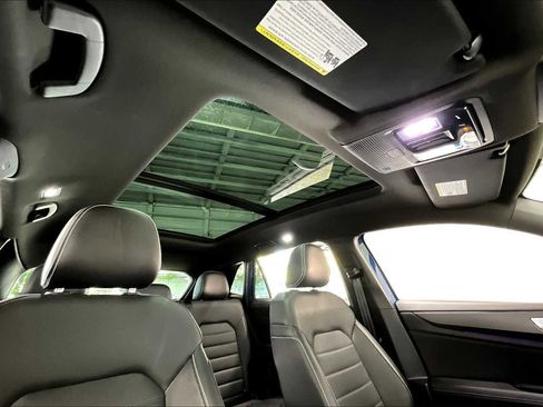 Used 2025 Volkswagen Atlas Cross Sport SEL image 25