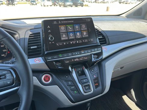 Used 2025 Honda Odyssey EX-L image 17
