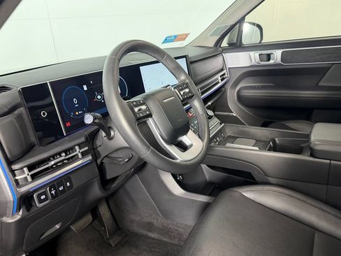 Used 2024 Hyundai Santa Fe Limited AWD/4WD image 16