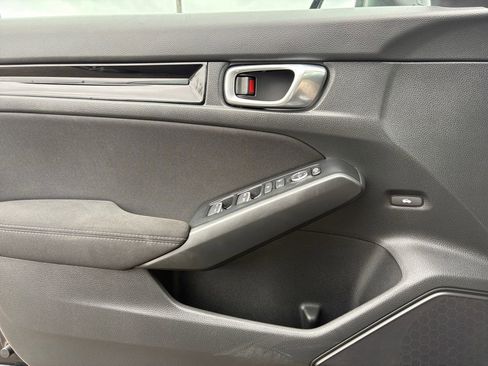 Used 2023 Honda Civic EX image 11