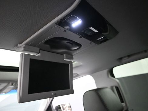 Used 2015 GMC Yukon Denali w/ Touring Package image 14