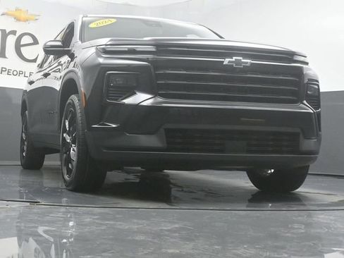 Used 2024 Chevrolet Traverse LS w/ Midnight/Sport Edition image 3