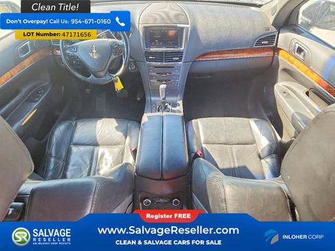 Used 2013 Lincoln MKT AWD image 11
