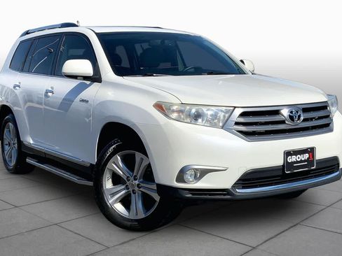 Used 2013 Toyota Highlander Limited FWD image 3