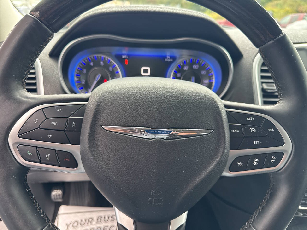 Used 2017 Chrysler 300 C w/ Safetytec Plus Group AWD/4WD image 33