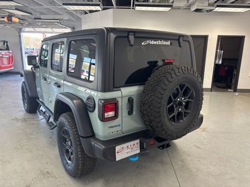 Used 2024 Jeep Wrangler Unlimited AWD/4WD image 11