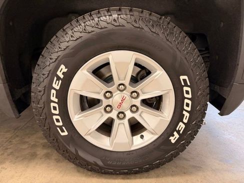 Used 2020 GMC Sierra 1500 SLE AWD/4WD image 12