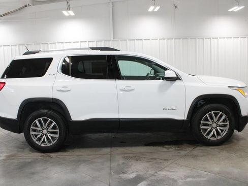 Used 2019 GMC Acadia SLE FWD image 11