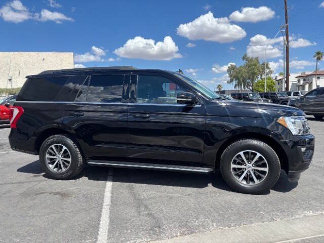 Used 2020 Ford Expedition XLT w/ Equipment Group 202A RWD image 2