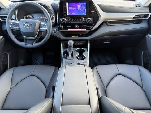 Certified 2026 Toyota Highlander XLE AWD/4WD image 21