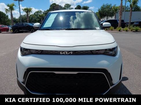 Certified 2025 Kia Soul LX w/ LX Technology Package FWD image 2