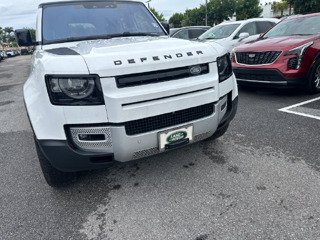 Used 2022 Land Rover Defender 110 S AWD/4WD image 8