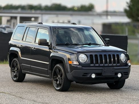 Used 2014 Jeep Patriot Sport w/ Power Value Group FWD image 1