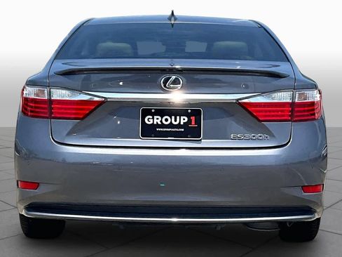 Used 2015 Lexus ES 300h w/ Navigation System Package FWD image 5