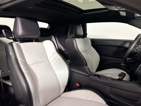 Used 2023 Dodge Challenger SRT Hellcat RWD image 36