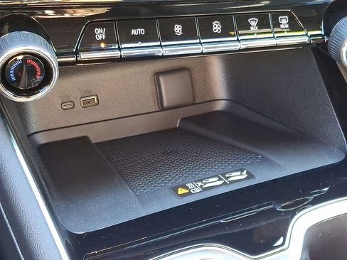 New 2026 Chevrolet Traverse LT w/ Enhanced Driving Package FWD image 16