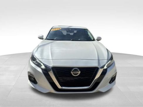 Used 2019 Nissan Altima 2.5 Platinum AWD/4WD image 2