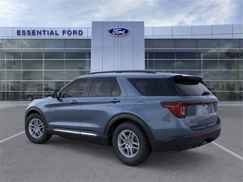 New 2025 Ford Explorer Active image 4