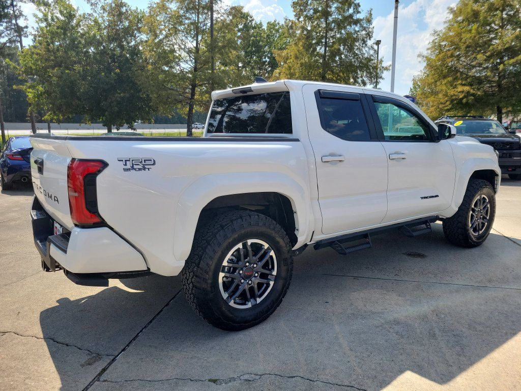 Used 2024 Toyota Tacoma TRD Sport AWD/4WD image 7