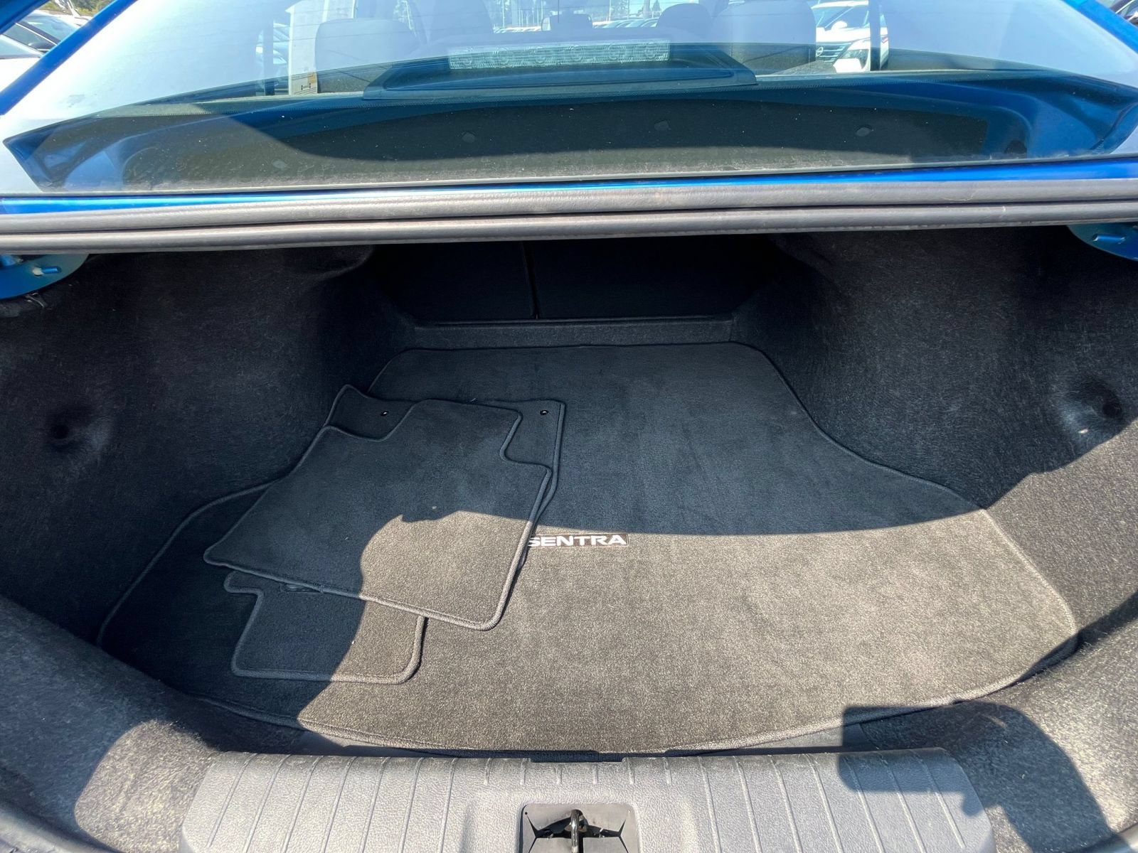 Used 2025 Nissan Sentra SV FWD image 30