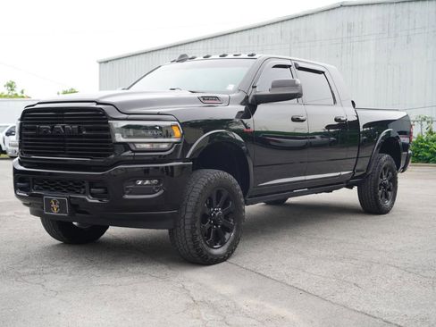 Used 2022 RAM 3500 Laramie AWD/4WD image 4
