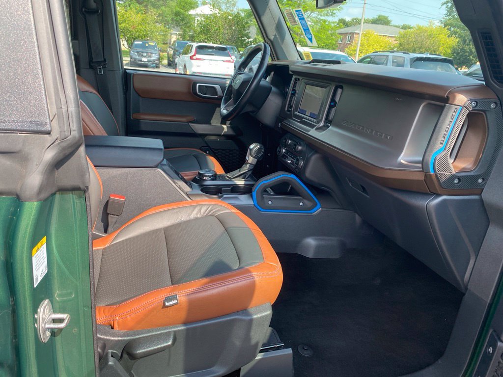 Used 2023 Ford Bronco Outer Banks AWD/4WD image 13