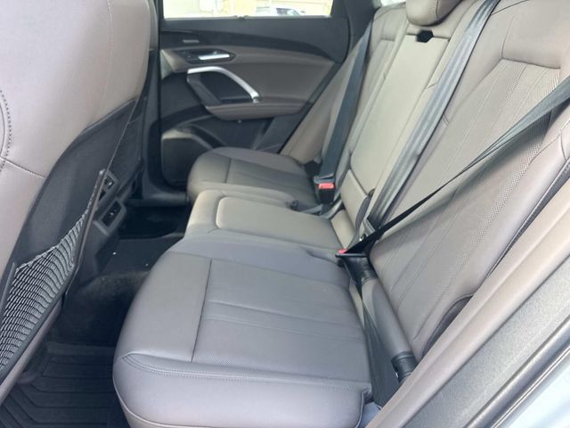 Used 2025 Audi Q5 Premium Plus AWD/4WD image 13