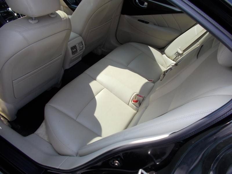 Used 2018 INFINITI Q50 Luxe w/ Essential Package (3.0T Luxe) RWD image 24