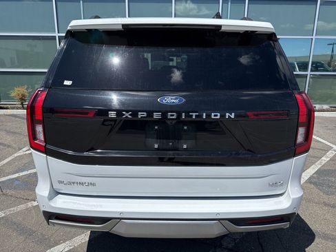 Used 2025 Ford Expedition Max Platinum image 4