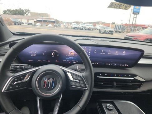 Used 2025 Buick Enclave Preferred image 10