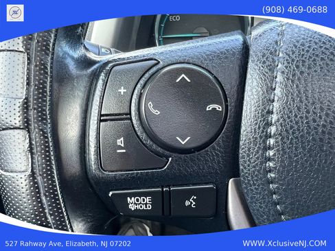 Used 2017 Toyota RAV4 Limited image 12