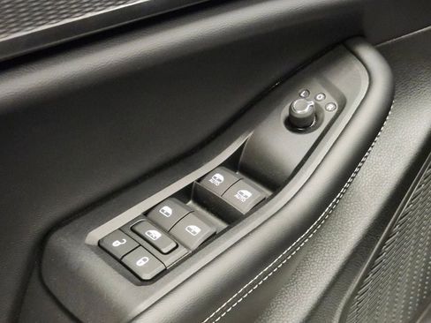 New 2025 Jeep Grand Cherokee L Altitude image 17