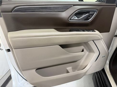 Used 2021 GMC Yukon SLT w/ SLT Luxury Plus Package AWD/4WD image 12