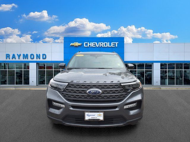 Used 2023 Ford Explorer XLT w/ Equipment Group 202A AWD/4WD image 9
