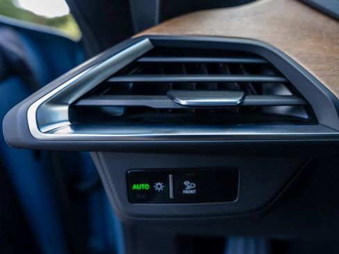 Used 2023 Audi e-tron GT Premium Plus image 8