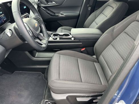 Used 2026 Chevrolet Equinox LT AWD/4WD image 17