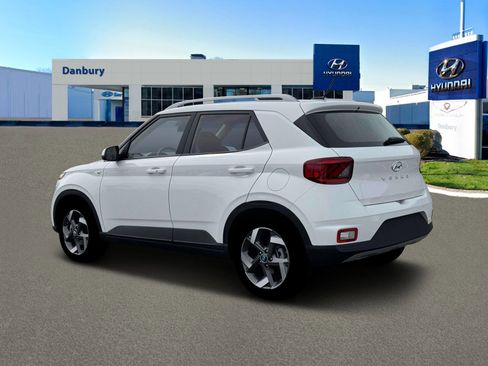 New 2026 Hyundai Venue SEL image 4