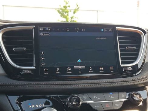 New 2026 Chrysler Pacifica Pinnacle FWD image 28