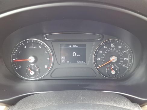 Used 2019 Kia Sorento FWD image 13
